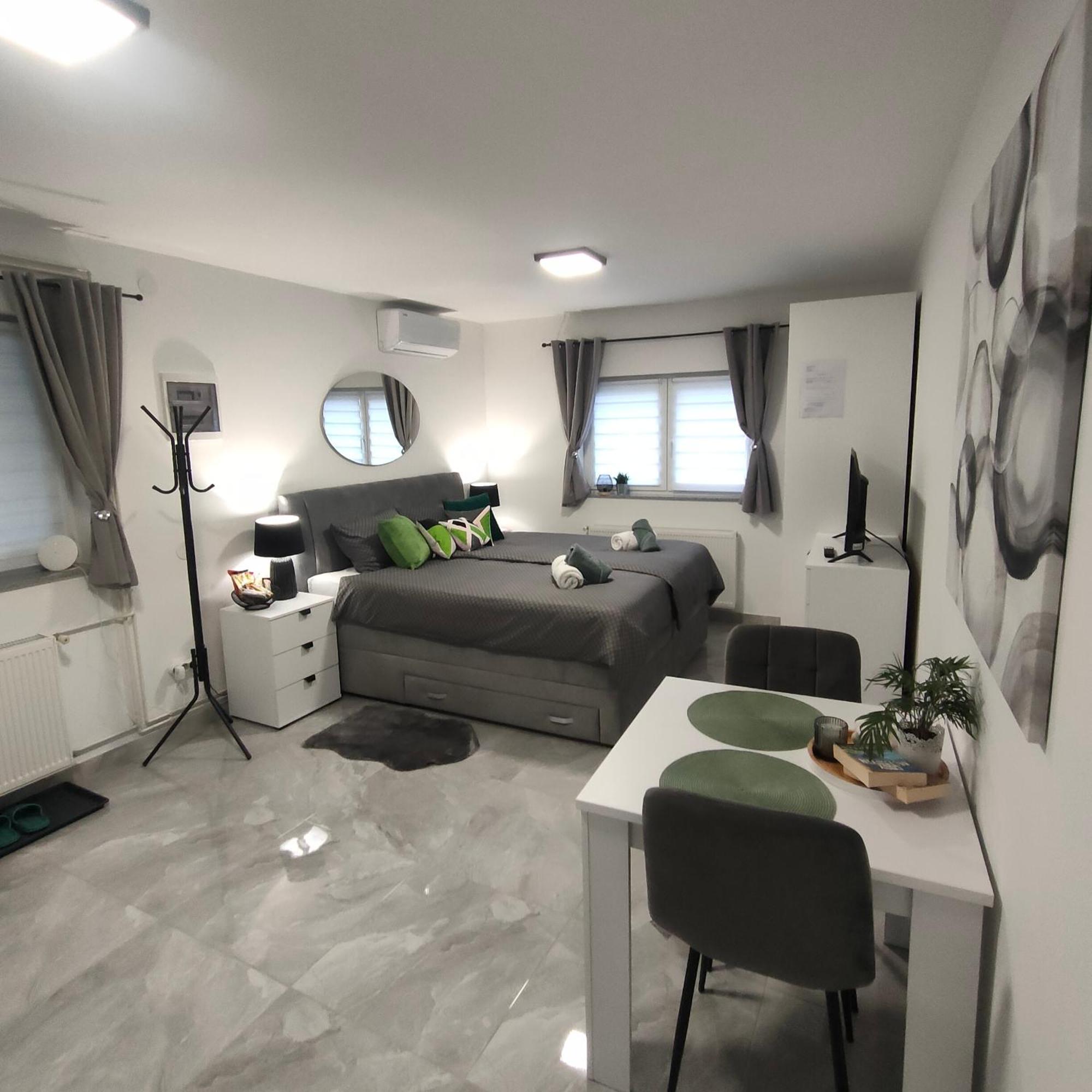 Apartmani Sun & Moon Bjelovar Exterior foto